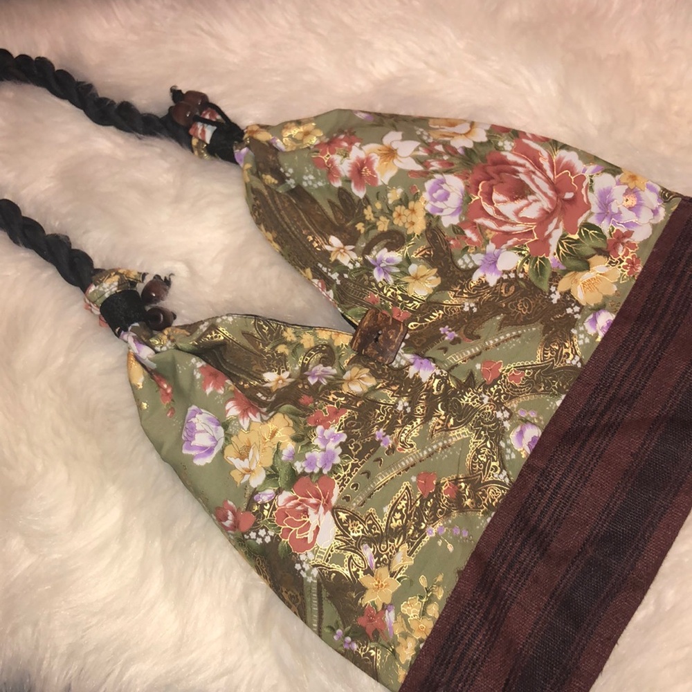 FLORAL BOHEMIAN PURSE